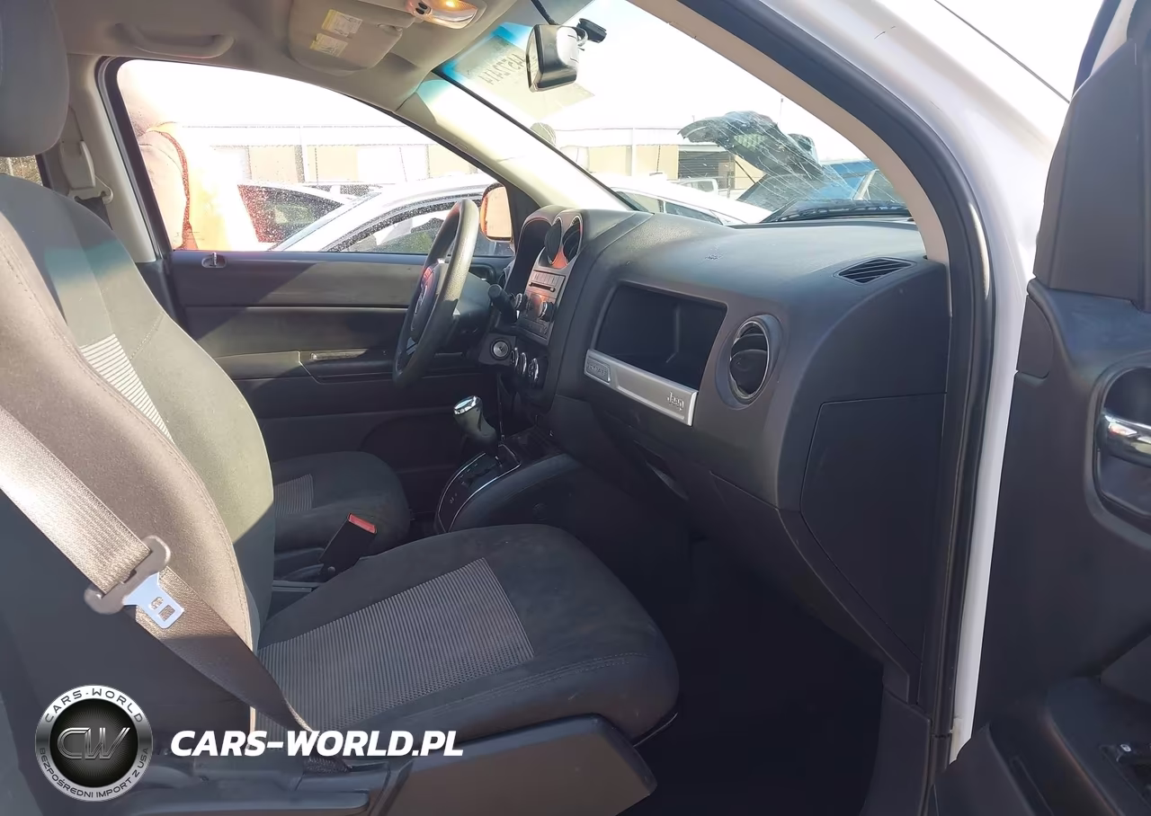 2016 Jeep Compass Sport VIN:1C4NJCBA4GD525561 - 5