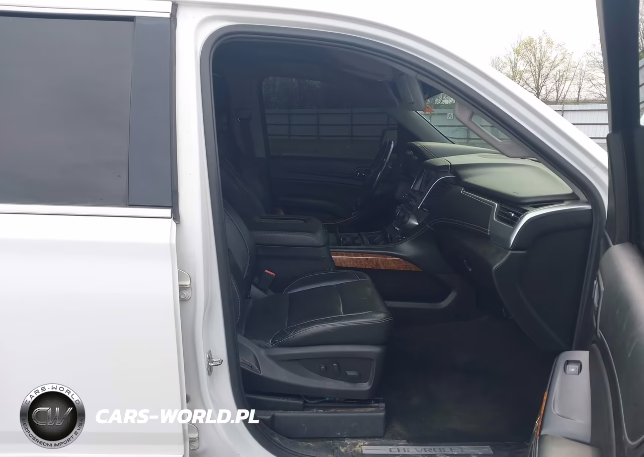 2018 Chevrolet Tahoe Premier VIN:1GNSKCKC5JR240323 - 5