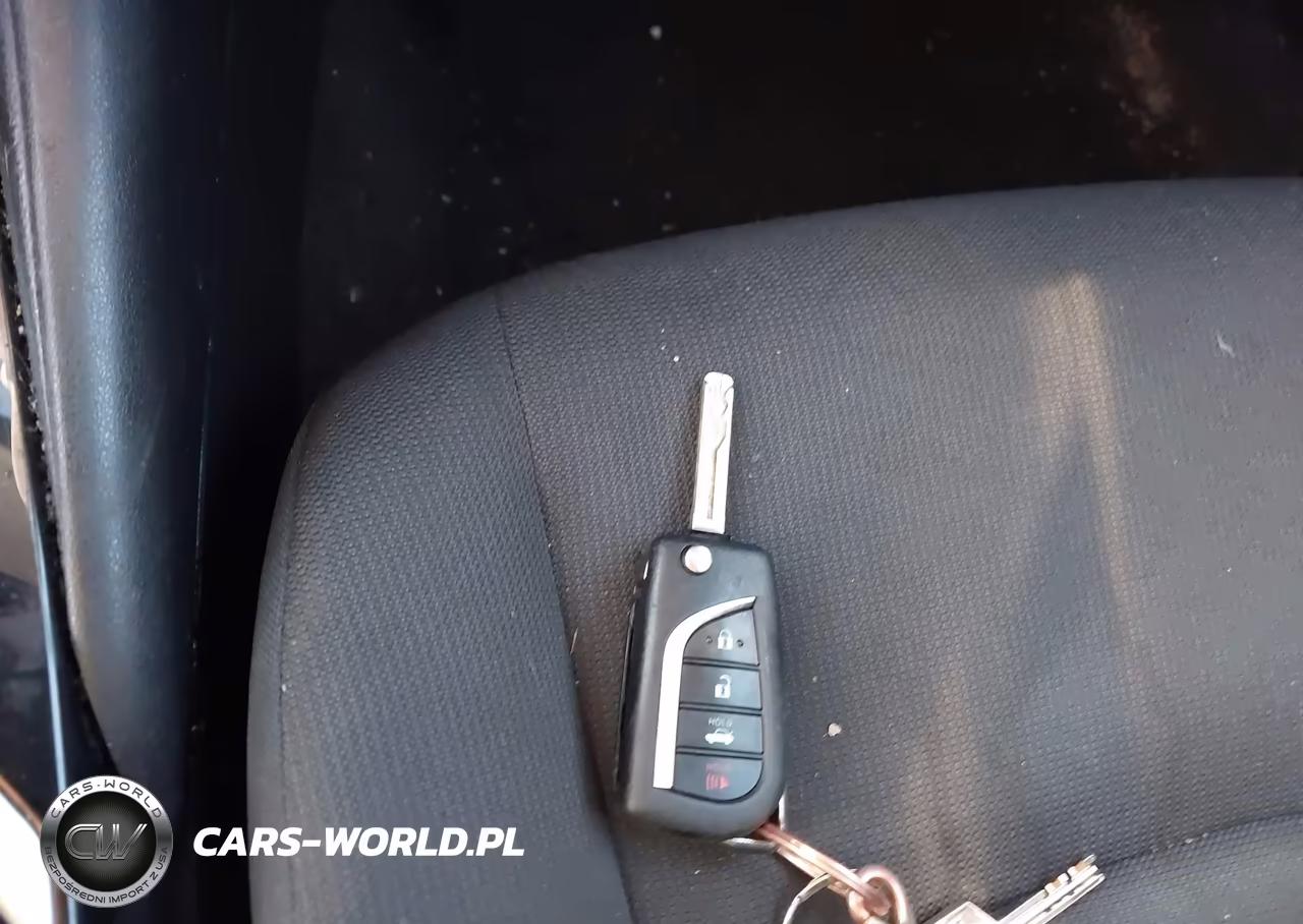 2021 Toyota Corolla Le VIN:5YFEPMAE5MP209037 - 11