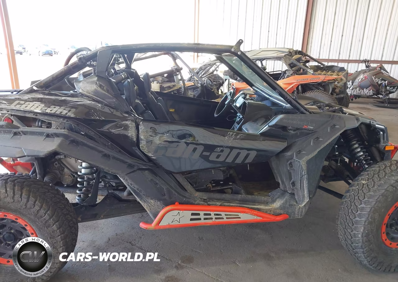 2018 Can-Am Maverick X3 X Rs Turbo R VIN:3JBVXAW25JK000363 - 13