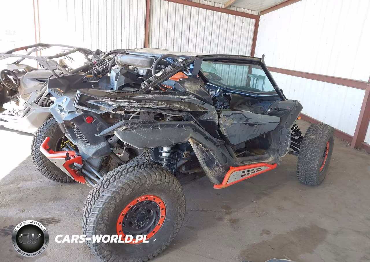 2018 Can-Am Maverick X3 X Rs Turbo R VIN:3JBVXAW25JK000363 - 4