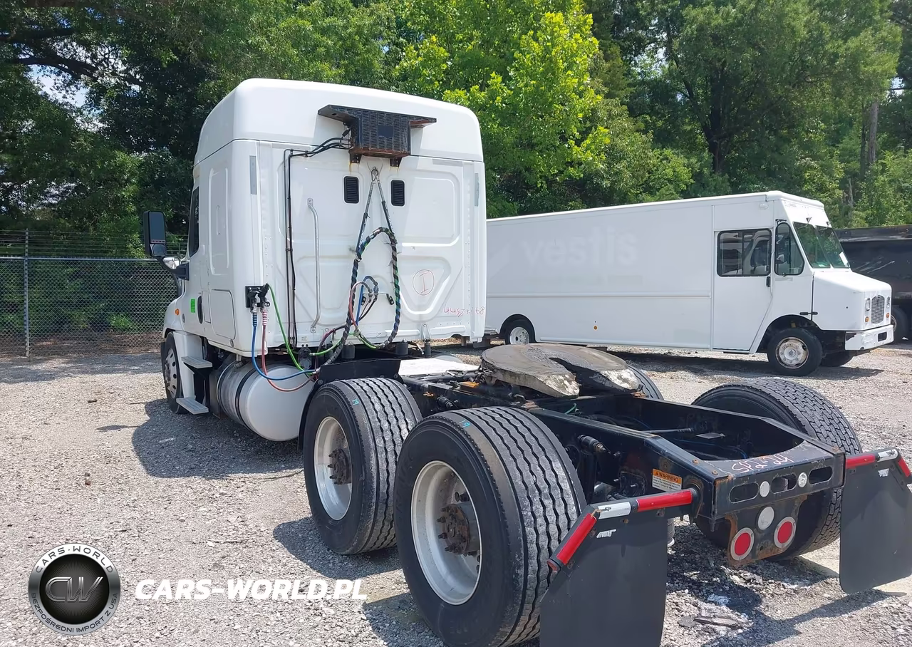 2016 Freightliner Cascadia 125 VIN:1FUJGLDV3GLGU5821 - 3