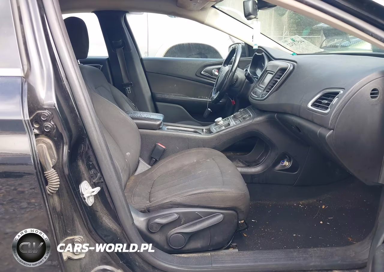 2016 Chrysler 200 Touring VIN:1C3CCCFB4GN196346 - 5