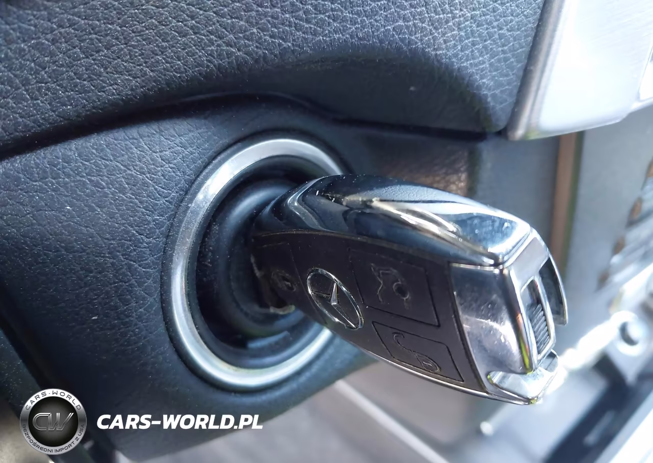 2013 Mercedes-Benz C 250 Sport VIN:WDDGF4HB8DA818916 - 11
