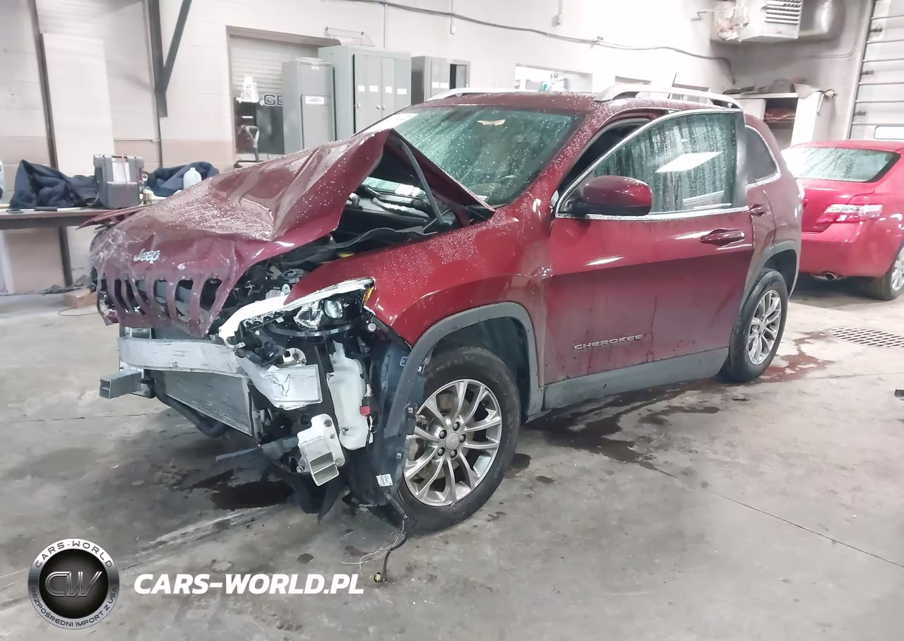 2019 Jeep Cherokee Latitude Plus 4X4 VIN:1C4PJMLB8KD181778 - 2
