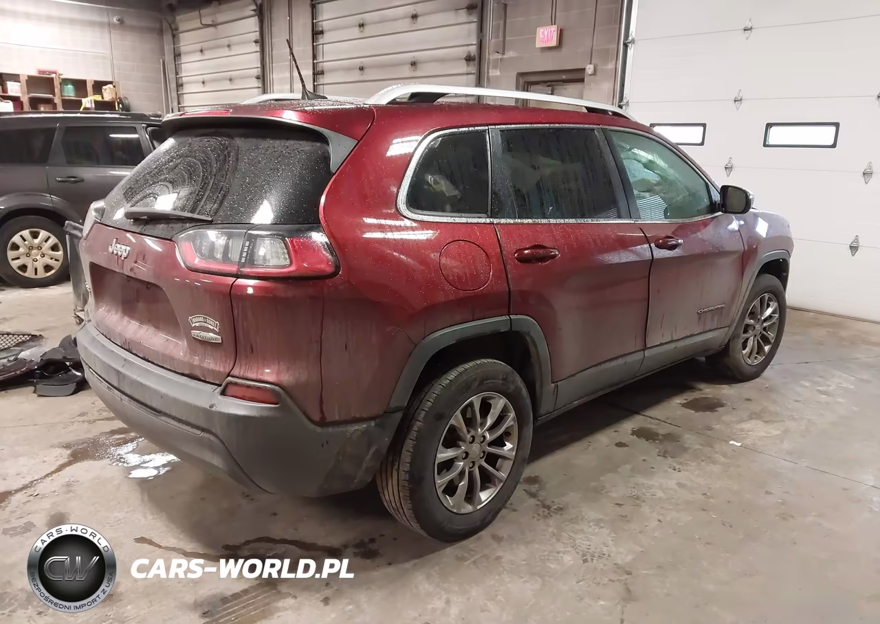 2019 Jeep Cherokee Latitude Plus 4X4 VIN:1C4PJMLB8KD181778 - 4