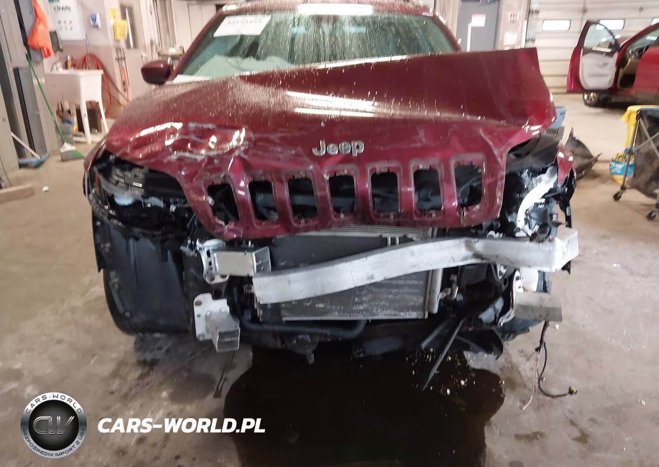 2019 Jeep Cherokee Latitude Plus 4X4 VIN:1C4PJMLB8KD181778 - 6