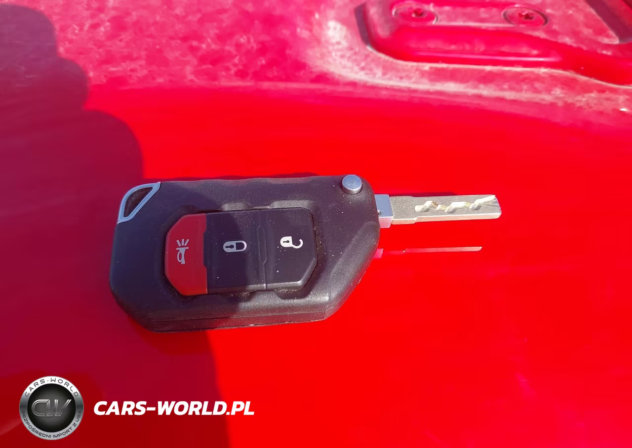2019 Jeep Wrangler Unlimited Sahara 4X4 VIN:1C4HJXEN2KW514803 - 11
