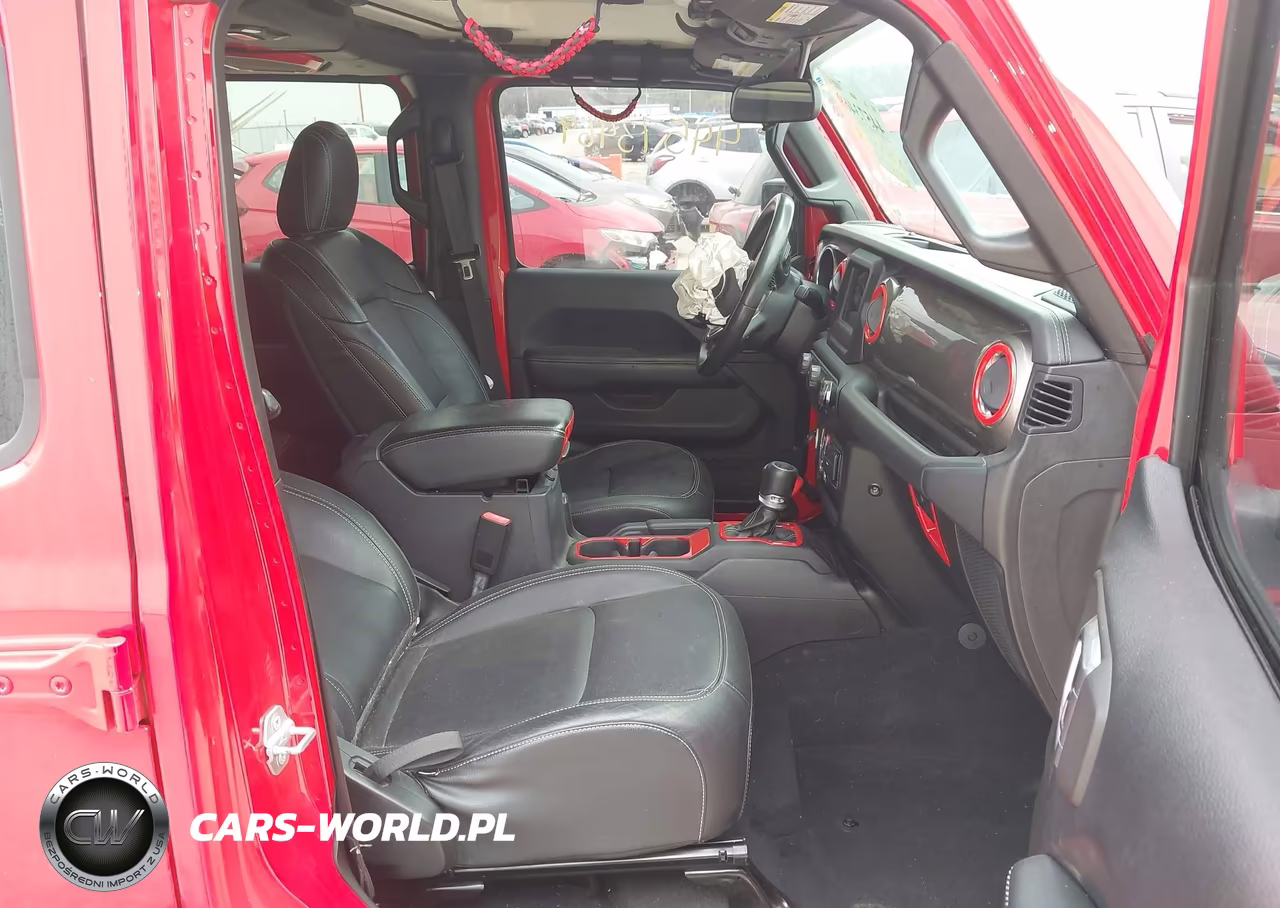 2019 Jeep Wrangler Unlimited Sahara 4X4 VIN:1C4HJXEN2KW514803 - 5