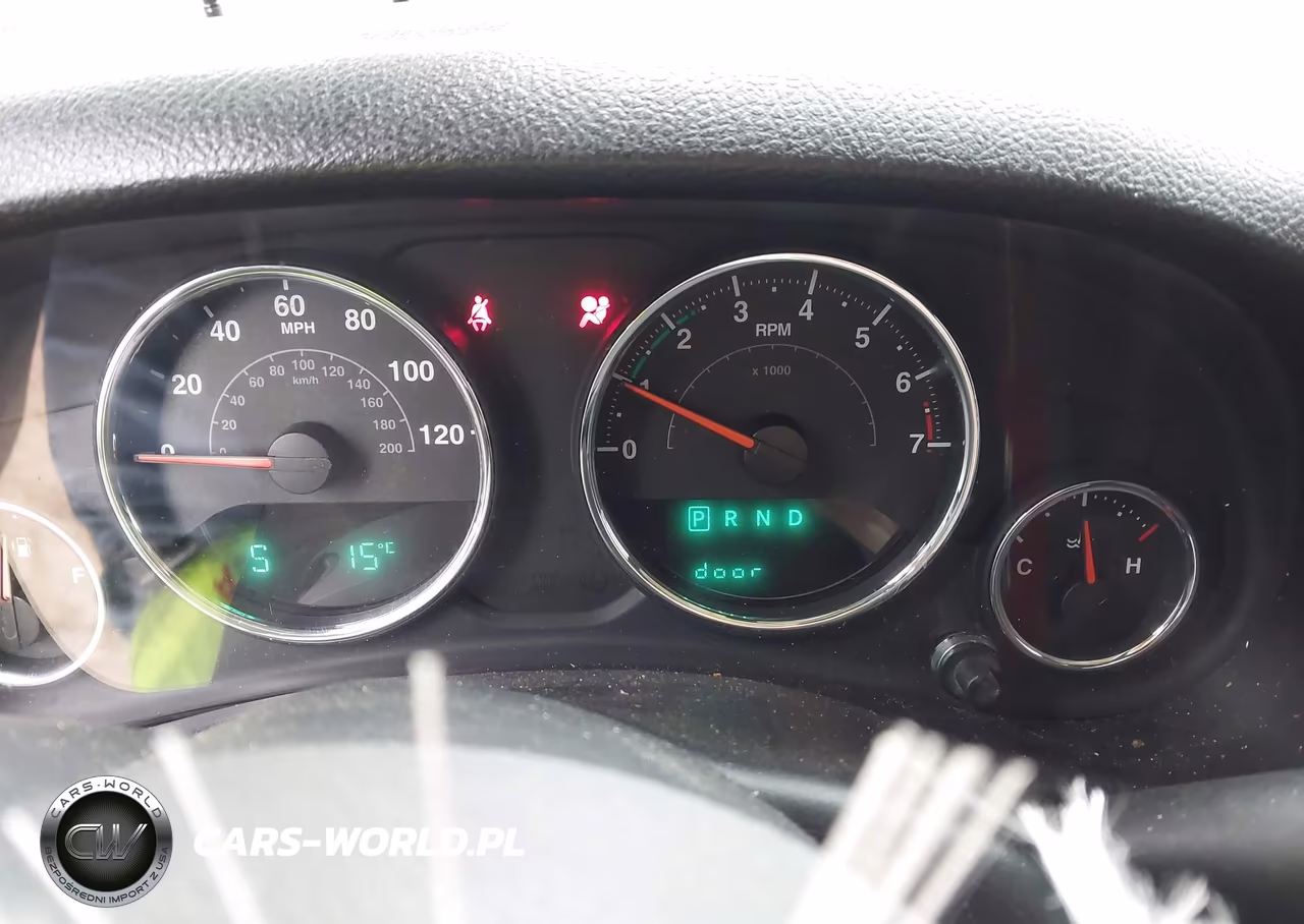 2012 Jeep Wrangler Unlimited Sahara VIN:1C4BJWEG9CL132305 - 7