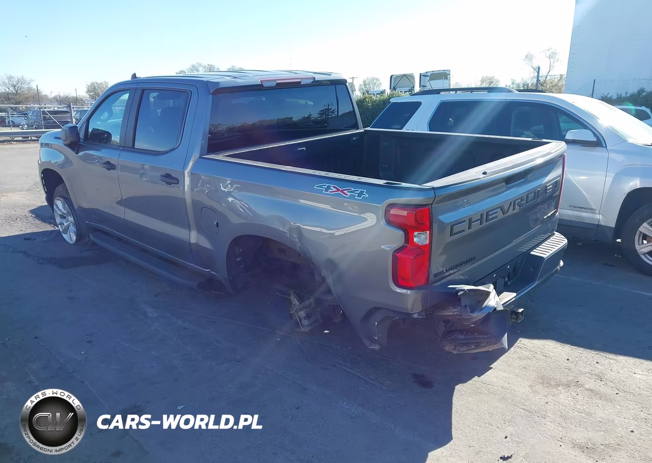 2020 Chevrolet Silverado 1500 4Wd Short Bed Custom VIN:1GCPYBEH4LZ293967 - 3