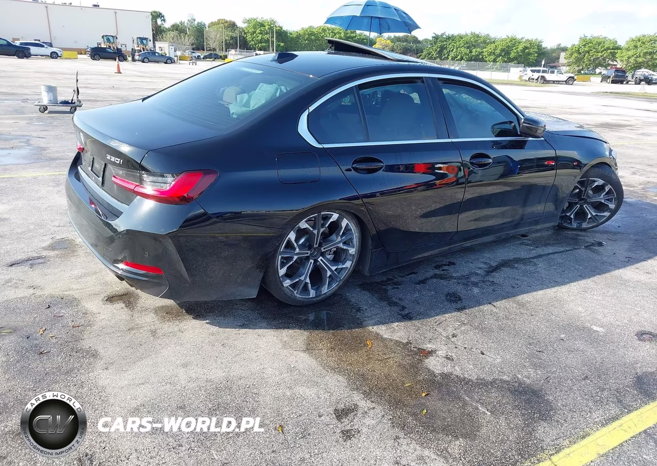 2025 BMW 330I VIN:3MW69CW02S8F24281 - 4