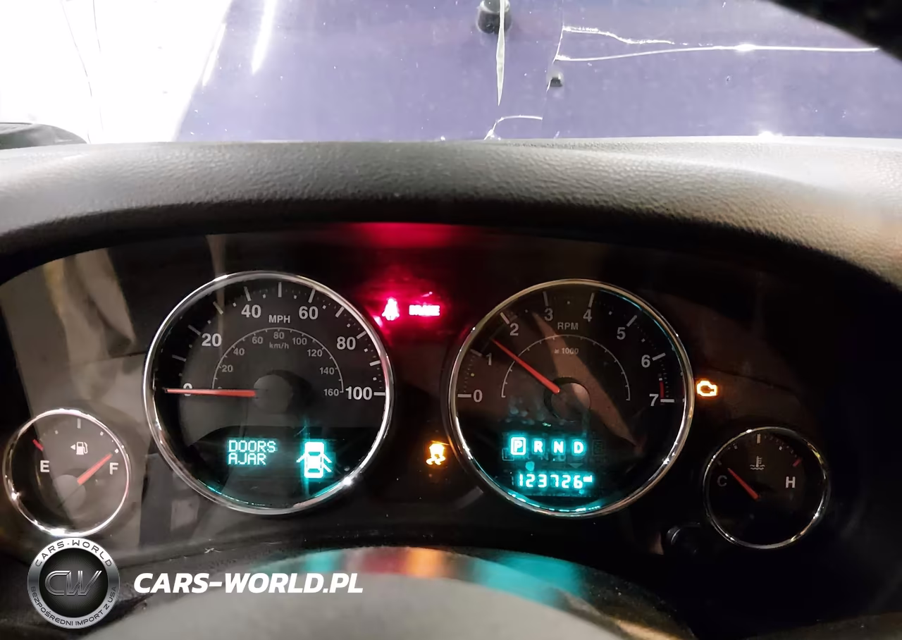 2017 Jeep Wrangler Unlimited Sport 4X4 VIN:1C4BJWDG3HL598479 - 7