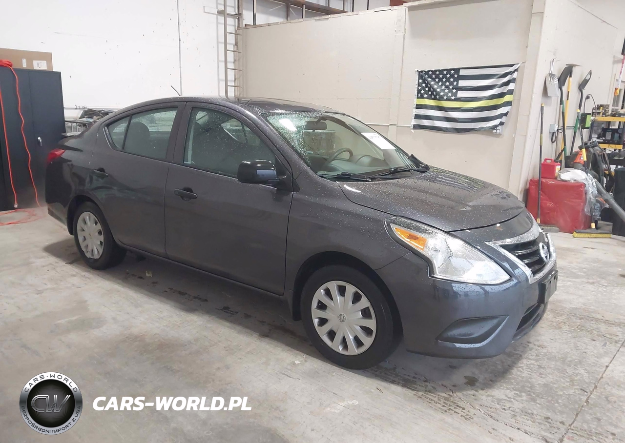 2015 Nissan Versa 1.6 S+
