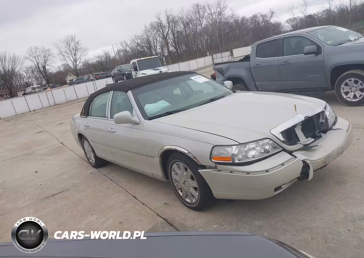 2004 Lincoln Town Car Ultimate