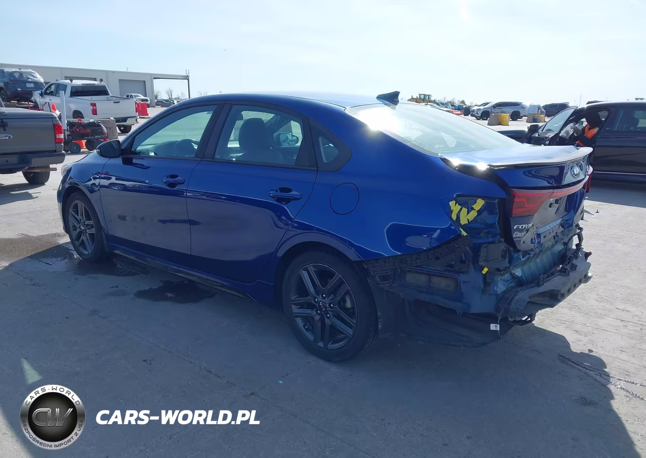 2020 Kia Forte Gt-Line VIN:3KPF34AD2LE165778 - 3