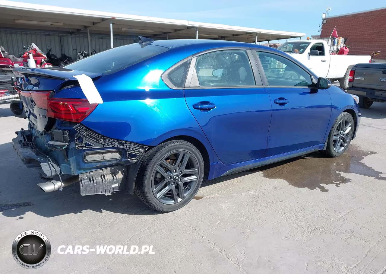 2020 Kia Forte Gt-Line VIN:3KPF34AD2LE165778 - 4