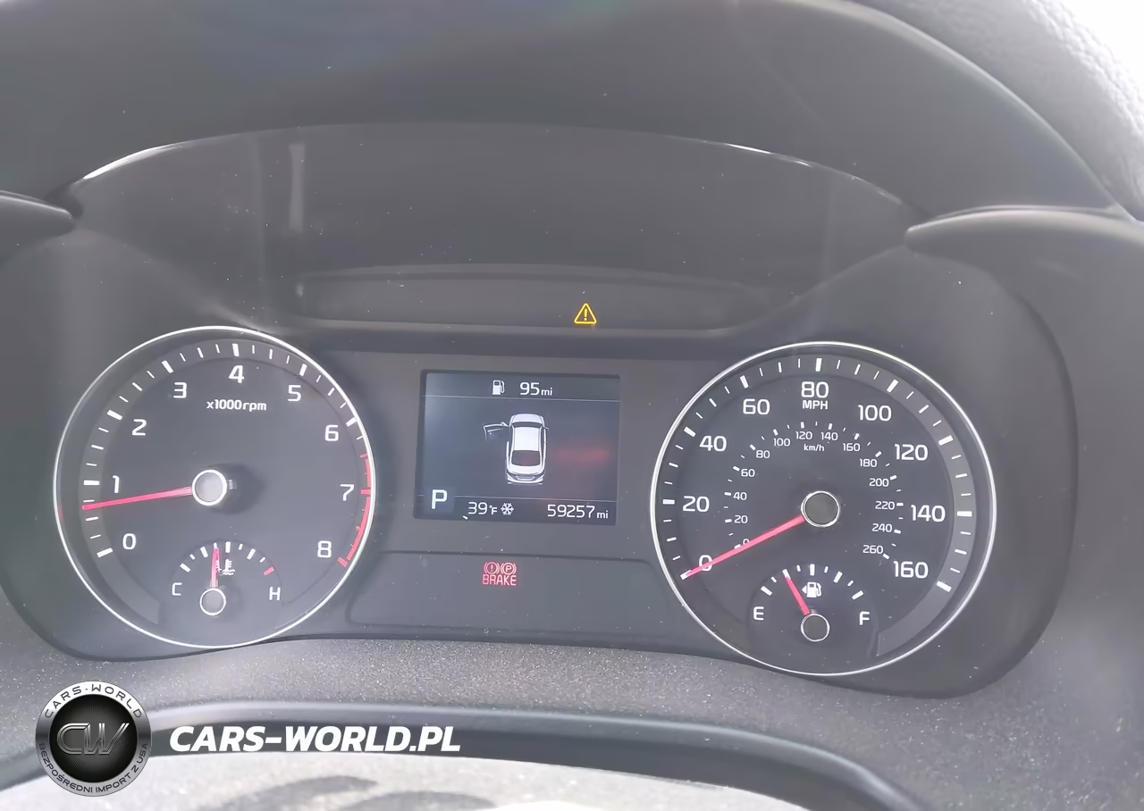 2020 Kia Forte Gt-Line VIN:3KPF34AD2LE165778 - 7