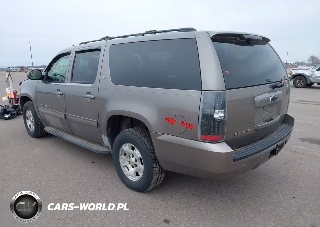 2013 Chevrolet Suburban 1500 Lt VIN:1GNSKJE75DR108623 - 3
