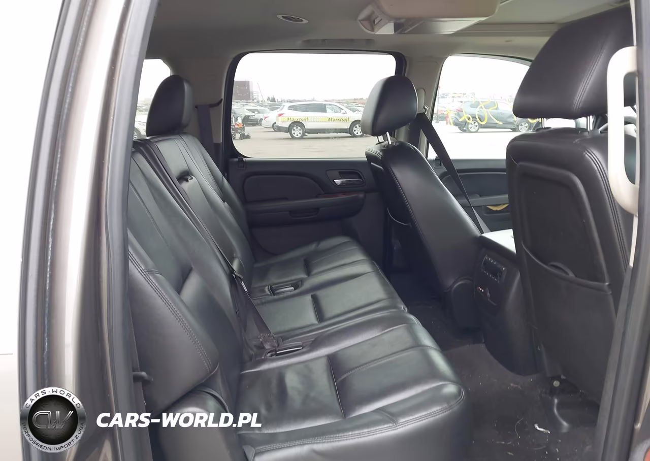 2013 Chevrolet Suburban 1500 Lt VIN:1GNSKJE75DR108623 - 8