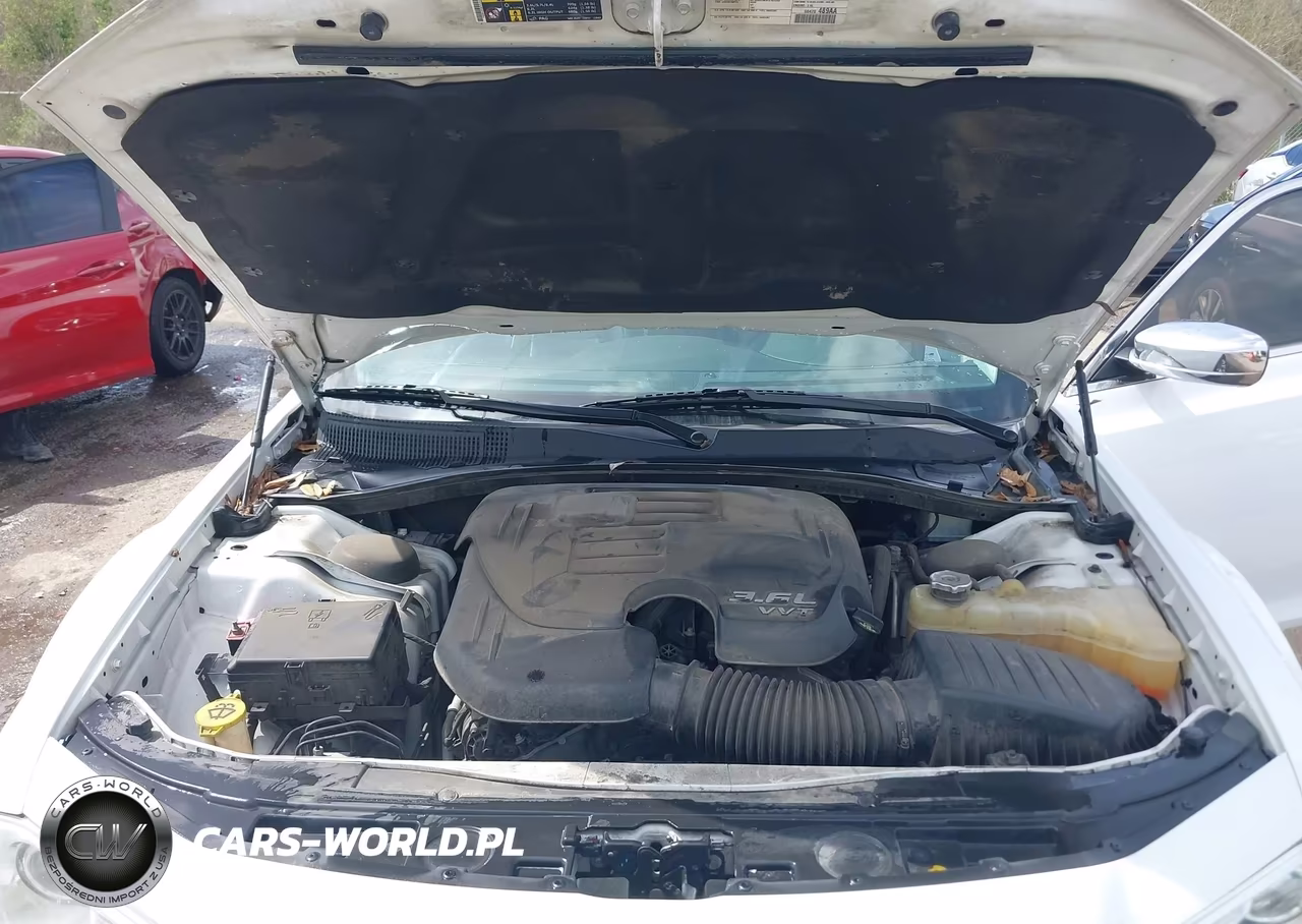 2020 Chrysler 300 Limited VIN:2C3CCAEG3LH102882 - 10