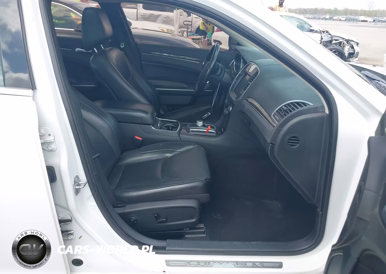 2020 Chrysler 300 Limited VIN:2C3CCAEG3LH102882 - 5