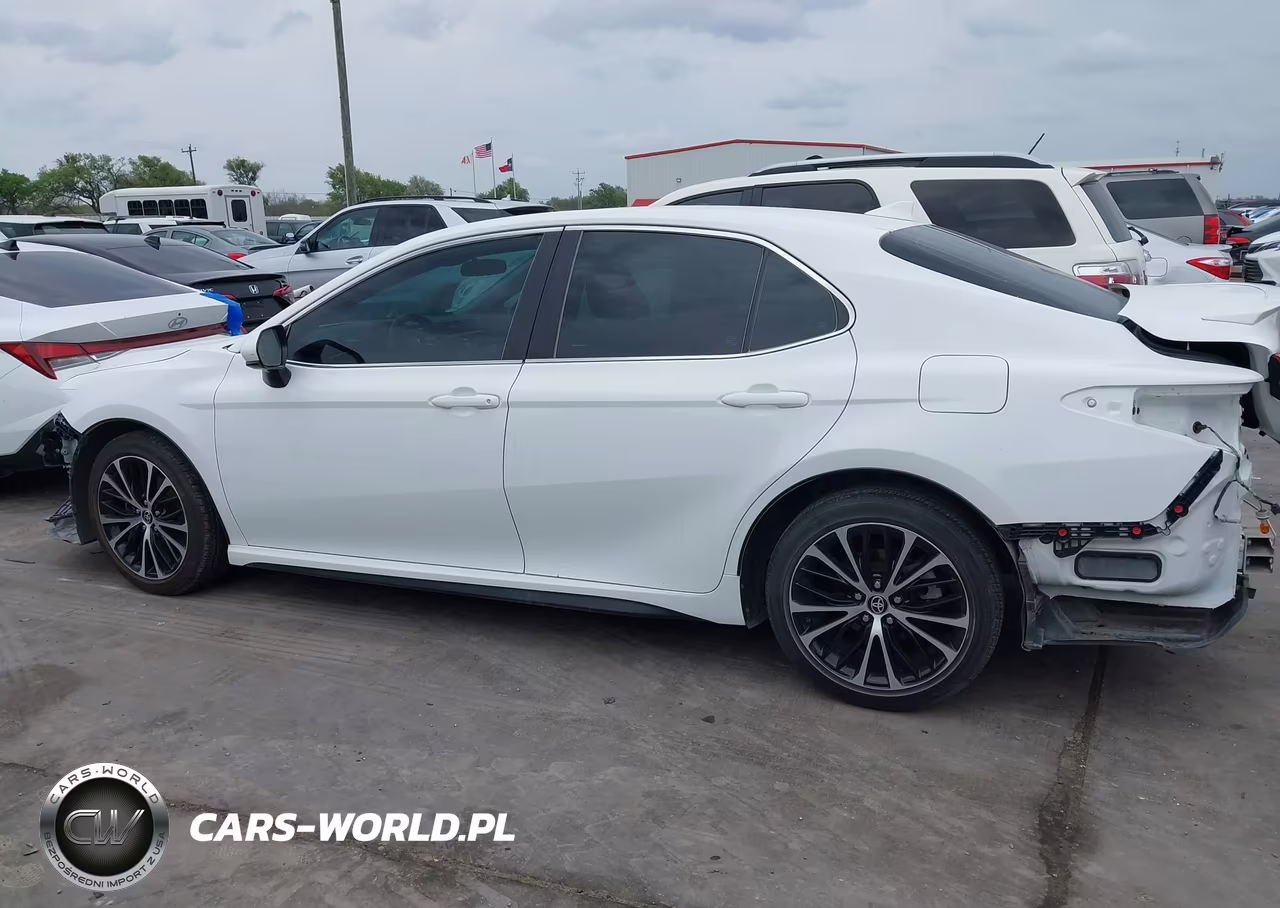 2020 Toyota Camry Se VIN:4T1G11AK3LU384902 - 15