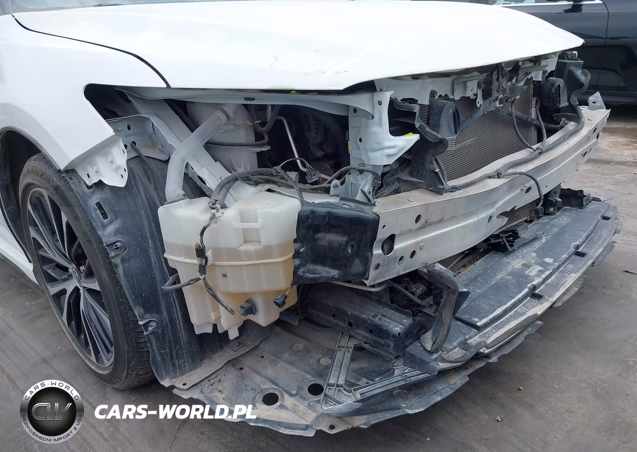 2020 Toyota Camry Se VIN:4T1G11AK3LU384902 - 18