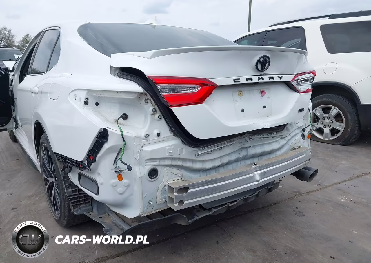 2020 Toyota Camry Se VIN:4T1G11AK3LU384902 - 20