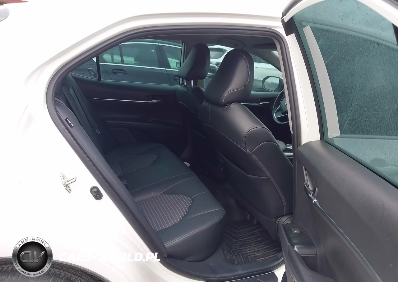 2020 Toyota Camry Se VIN:4T1G11AK3LU384902 - 8