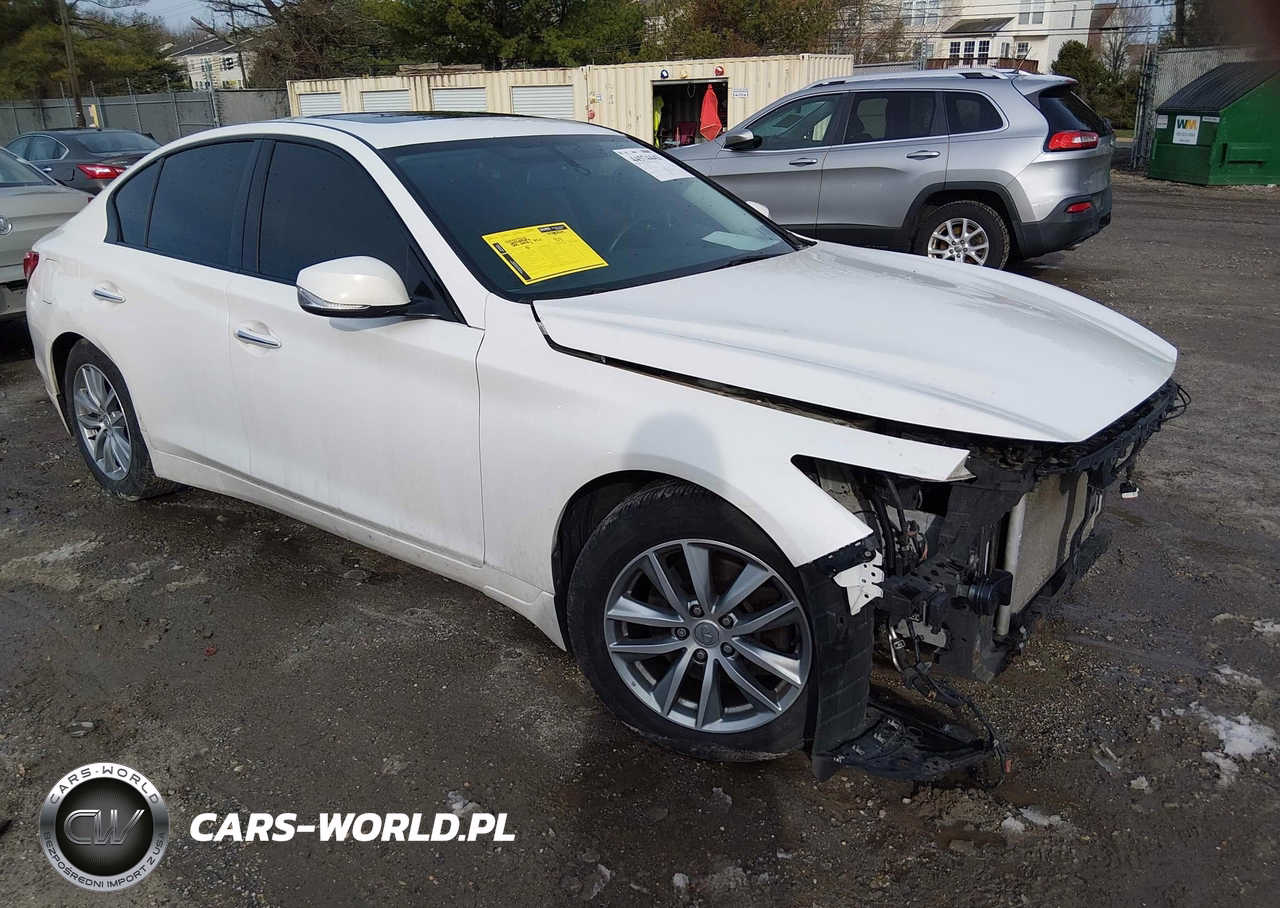 2015 Infiniti Q50 Premium