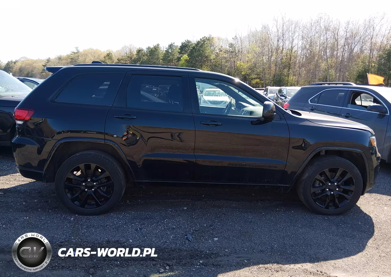2021 Jeep Grand Cherokee Laredo X 4X4 VIN:1C4RJFAG1MC621934 - 13