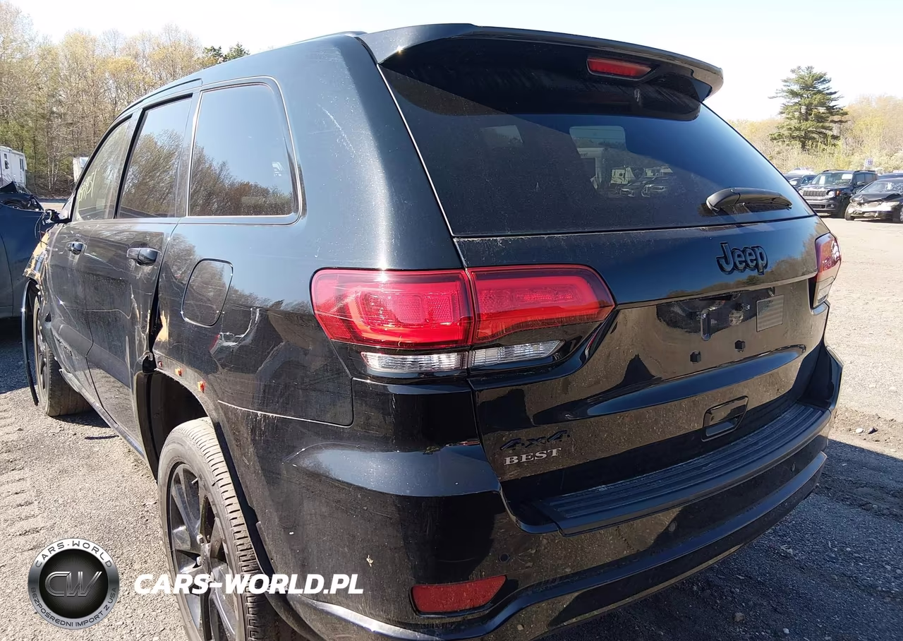 2021 Jeep Grand Cherokee Laredo X 4X4 VIN:1C4RJFAG1MC621934 - 3