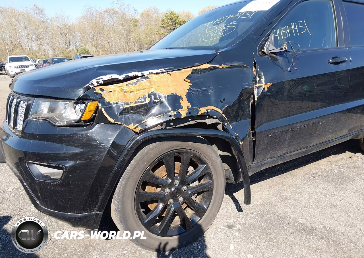 2021 Jeep Grand Cherokee Laredo X 4X4 VIN:1C4RJFAG1MC621934 - 6