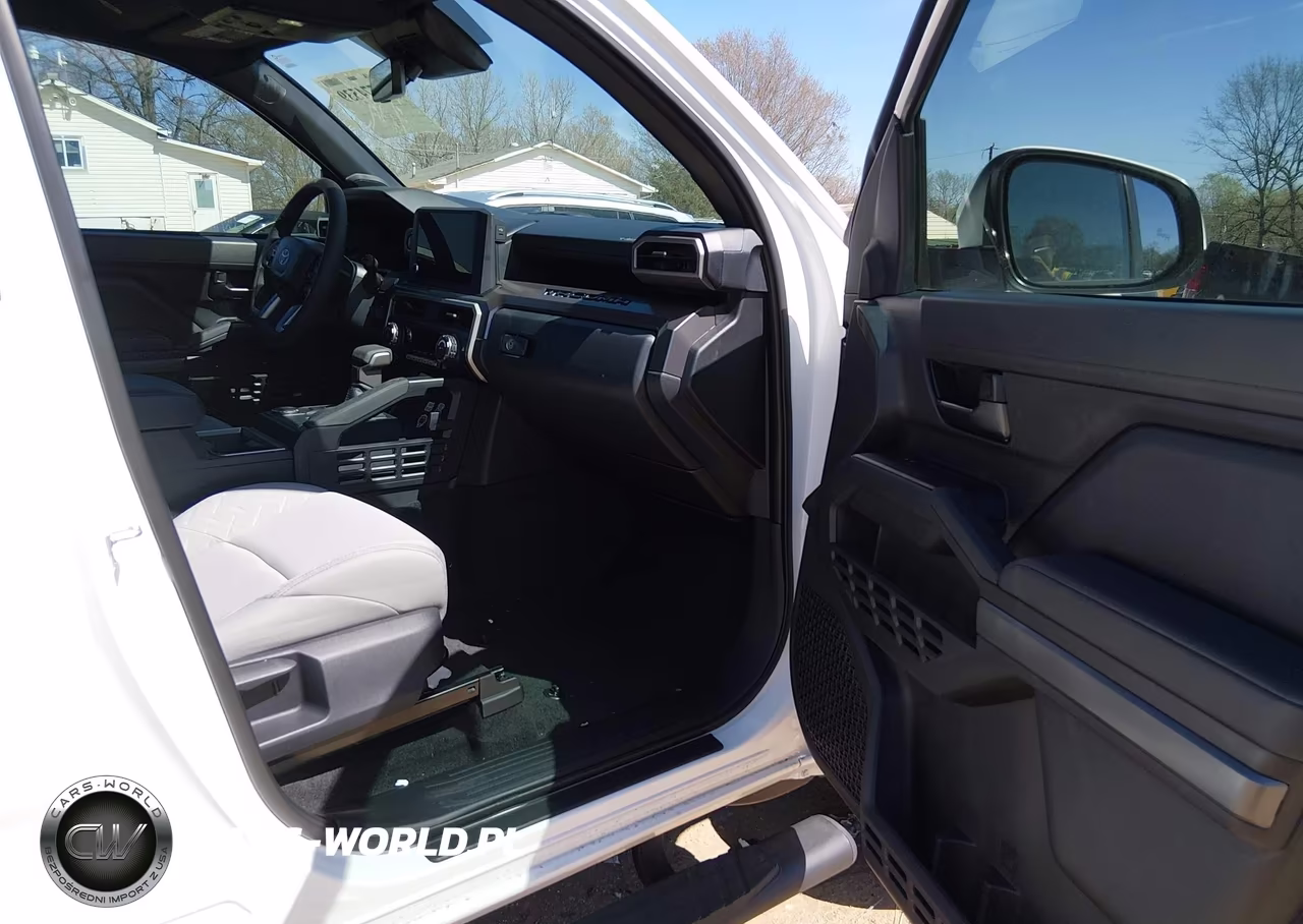2025 Toyota Tacoma Sr5 VIN:3TMKB5FN5SM045163 - 5