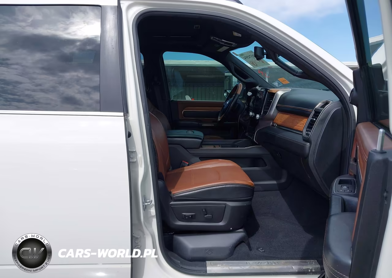 2020 Ram 2500 Laramie Longhorn 4X4 6'4 Box VIN:3C6UR5PL4LG228983 - 5
