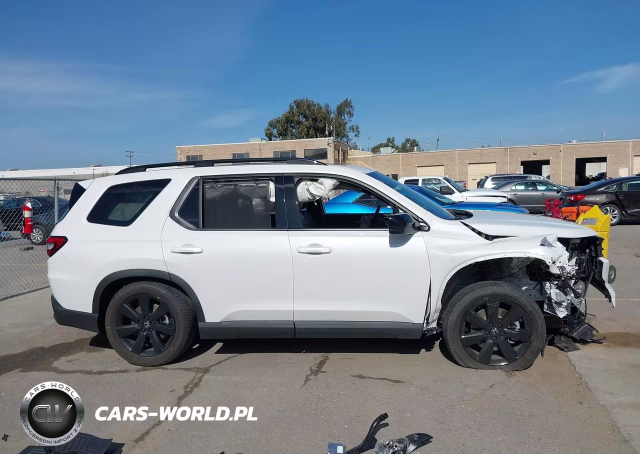 2025 Honda Pilot Black Edition VIN:5FNYG1H99SB188349 - 14