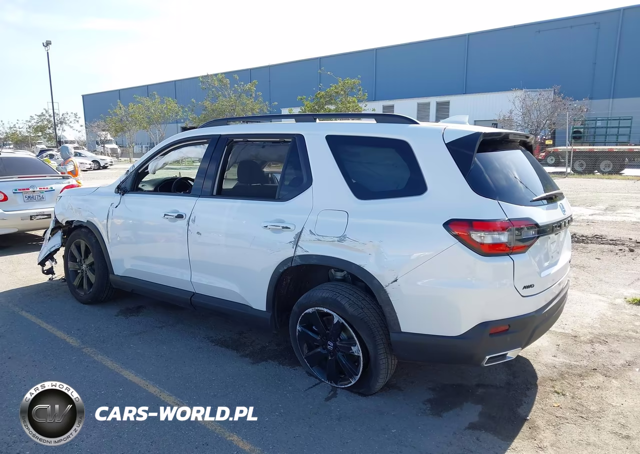 2025 Honda Pilot Black Edition VIN:5FNYG1H99SB188349 - 3