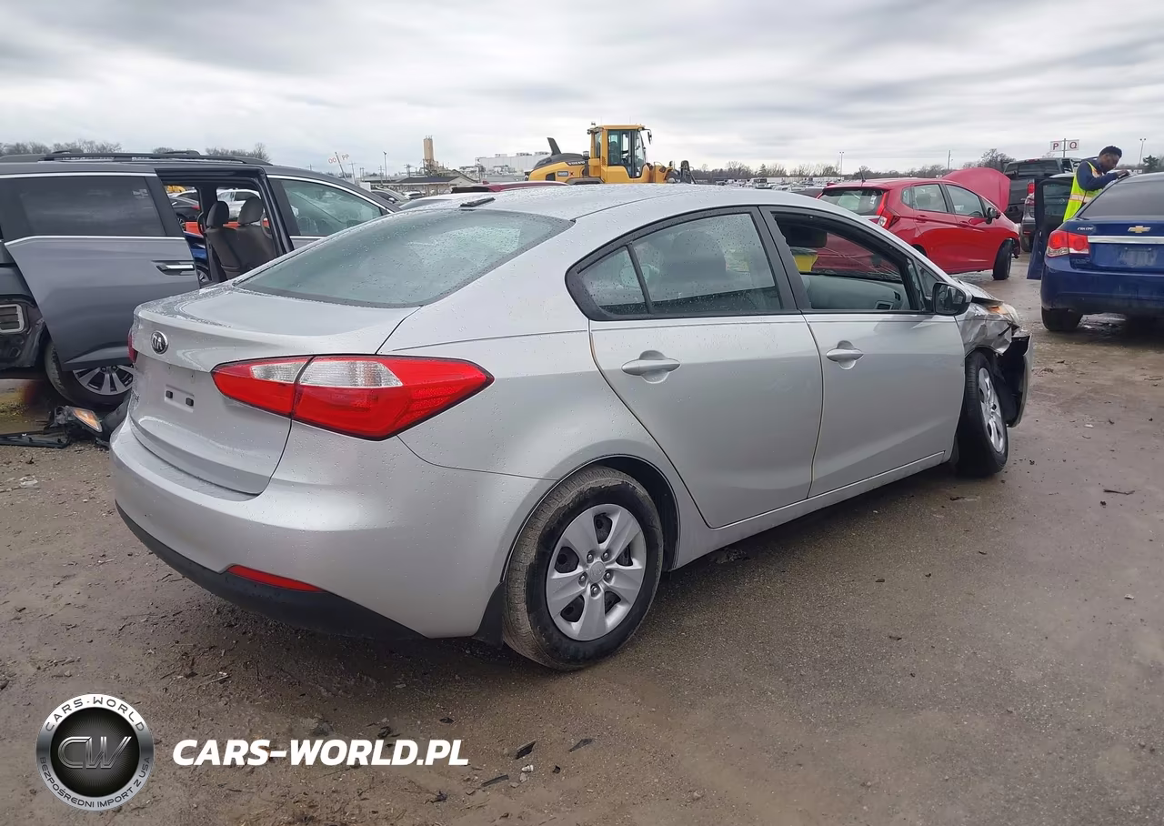 2016 Kia Forte Lx VIN:KNAFK4A6XG5445175 - 4