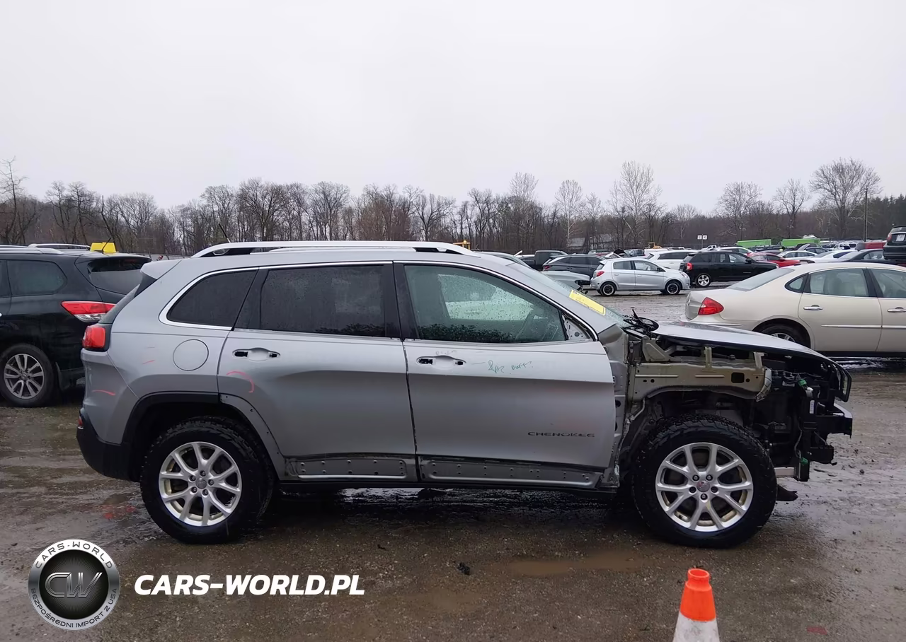 2014 Jeep Cherokee Latitude VIN:1C4PJMCSXEW144689 - 14