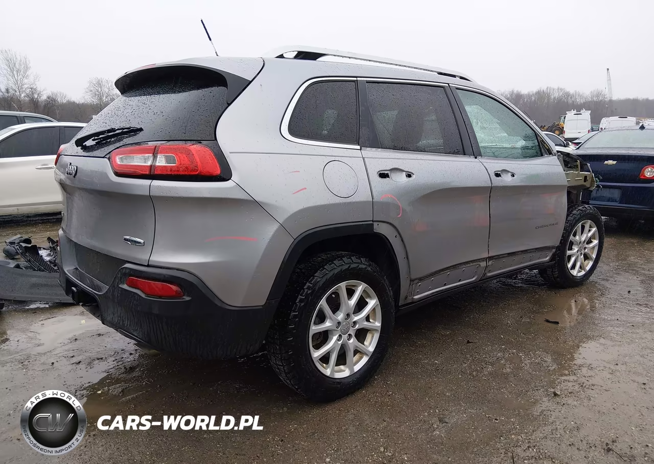 2014 Jeep Cherokee Latitude VIN:1C4PJMCSXEW144689 - 4