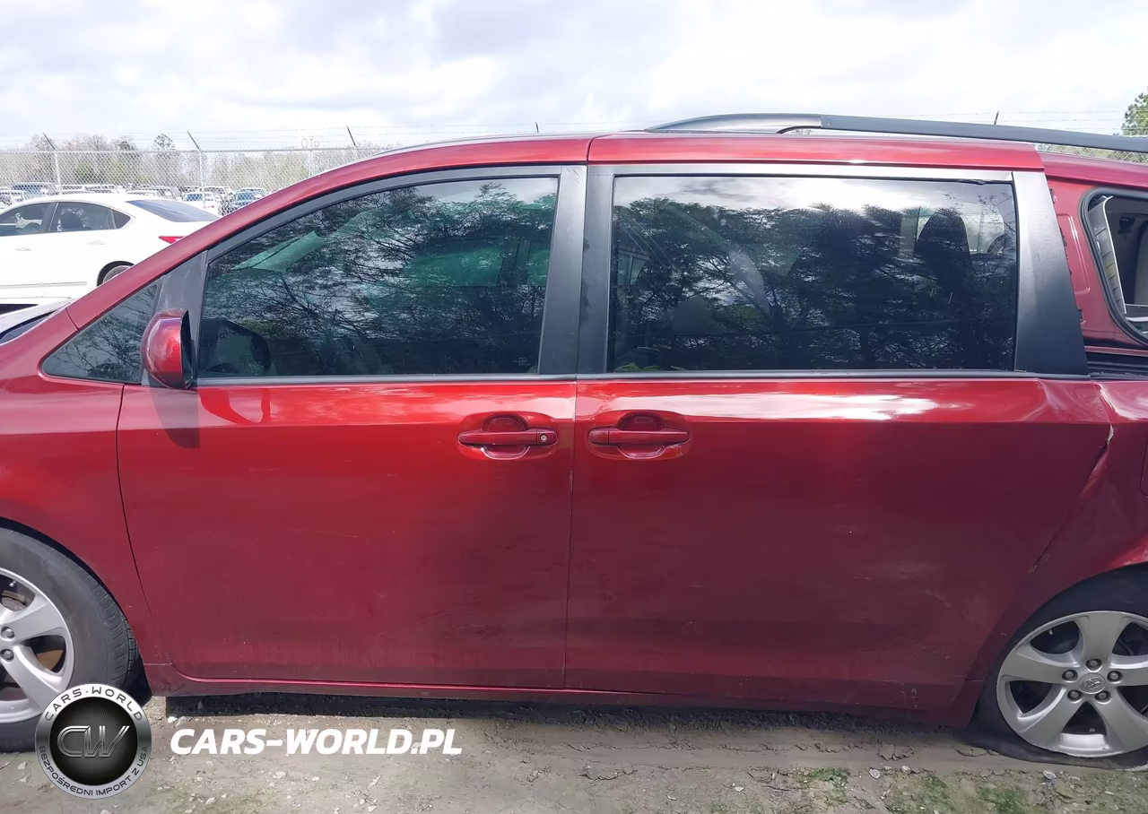 2014 Toyota Sienna Le V6 8 Passenger VIN:5TDKK3DC0ES435503 - 14