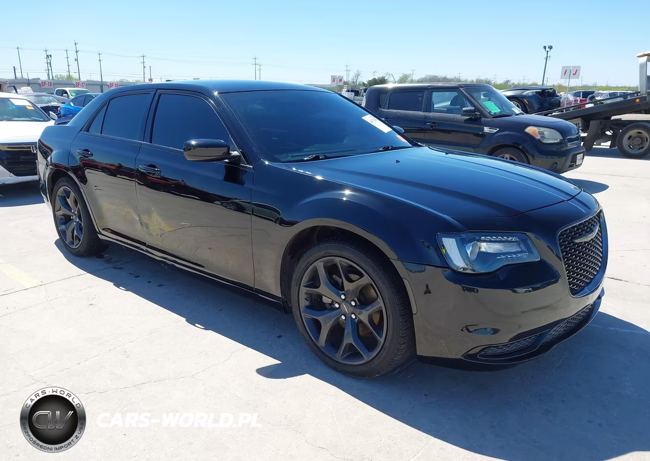 2023 Chrysler 300 Touring – zdjęcie 1 z 13