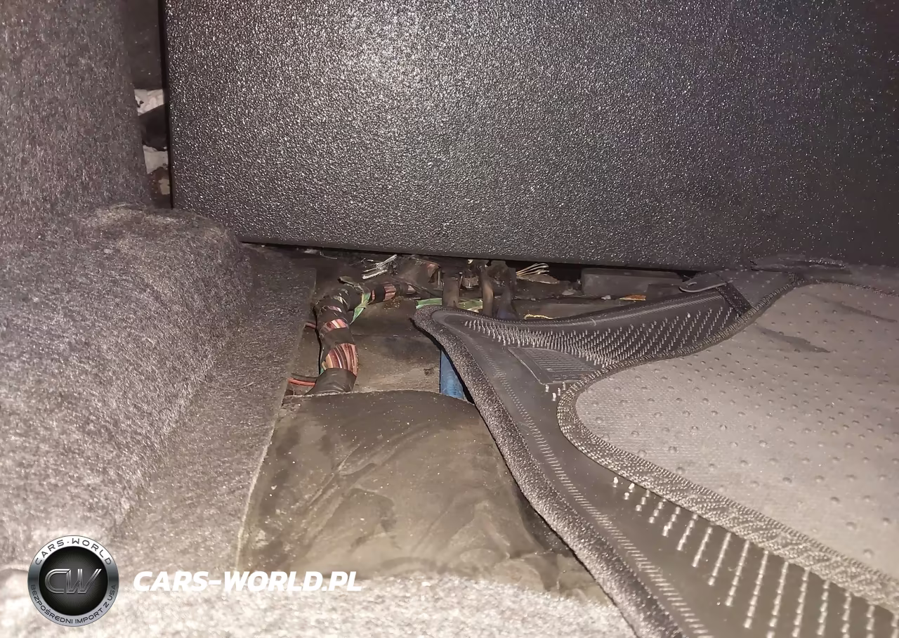 2023 Chrysler 300 Touring VIN:2C3CCAAG8PH552393 - 13