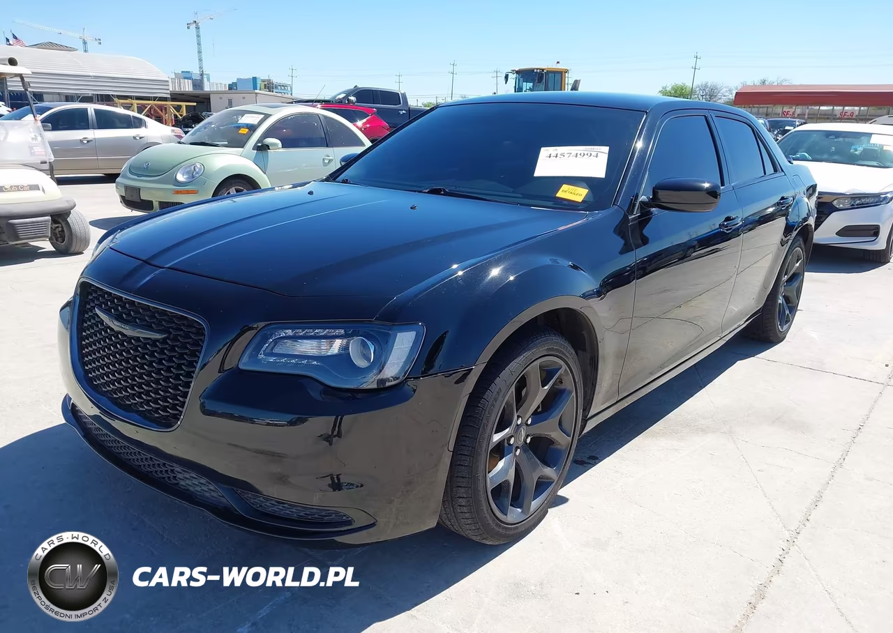 2023 Chrysler 300 Touring VIN:2C3CCAAG8PH552393 - 2