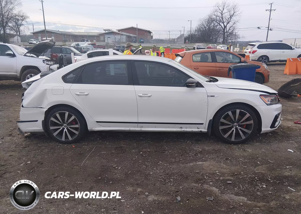 2018 Volkswagen Passat 3.6L V6 Gt VIN:1VWJM7A39JC034820 - 14