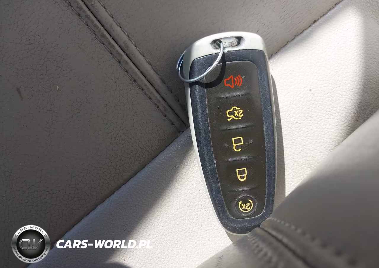 2017 Ford Focus Titanium VIN:1FADP3J24HL268368 - 11