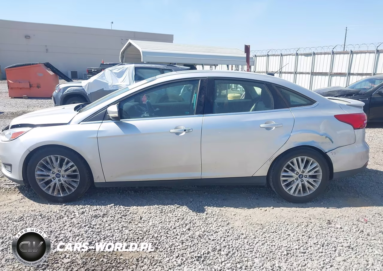 2017 Ford Focus Titanium VIN:1FADP3J24HL268368 - 14