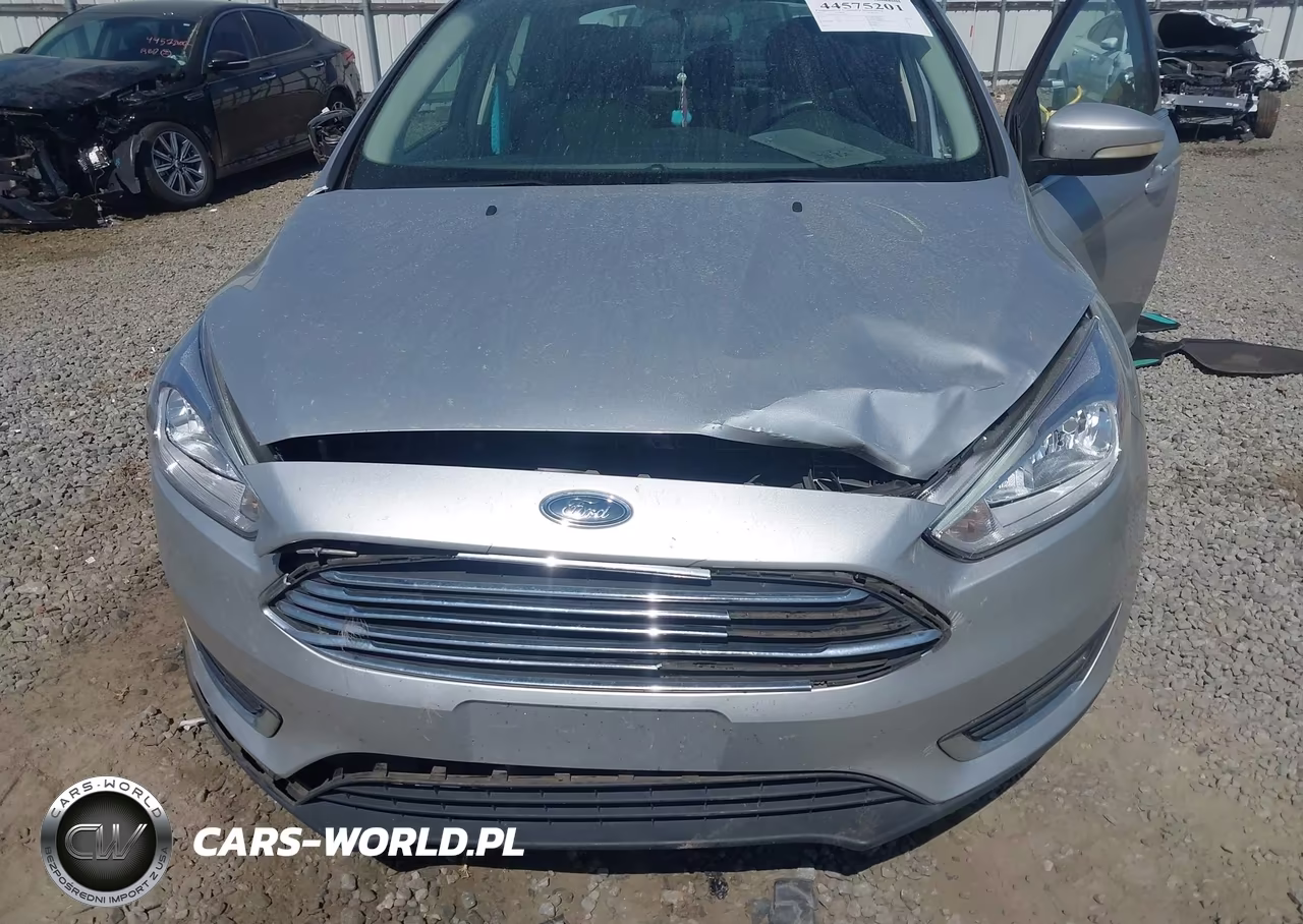 2017 Ford Focus Titanium VIN:1FADP3J24HL268368 - 6
