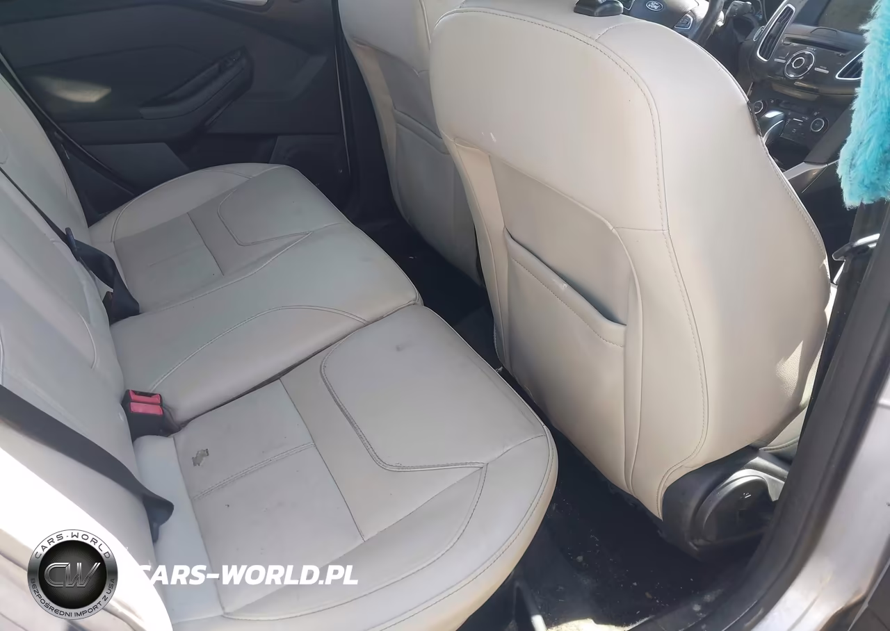 2017 Ford Focus Titanium VIN:1FADP3J24HL268368 - 8